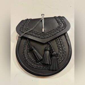 Scottish Leather Celtic Knot Embossed Kilt Sporran Belt Bag  8x7x2 Black/Silver